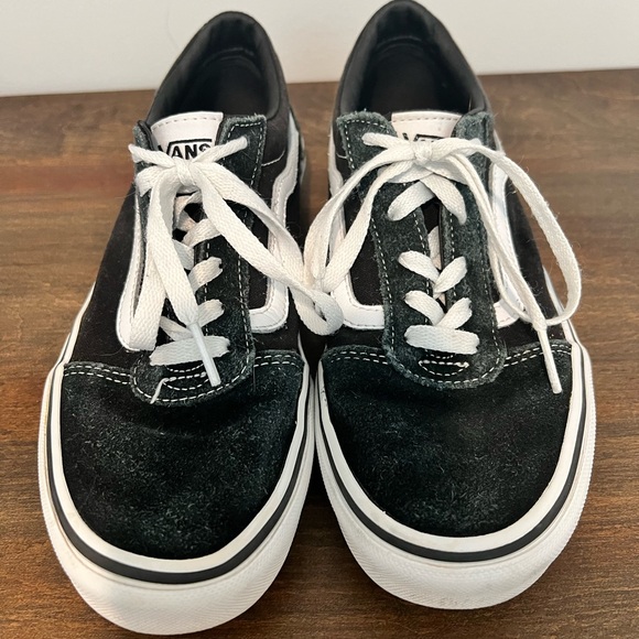 Vans Black and White Youth Old Skool Lace Up Sneaker - Picture 2 of 6